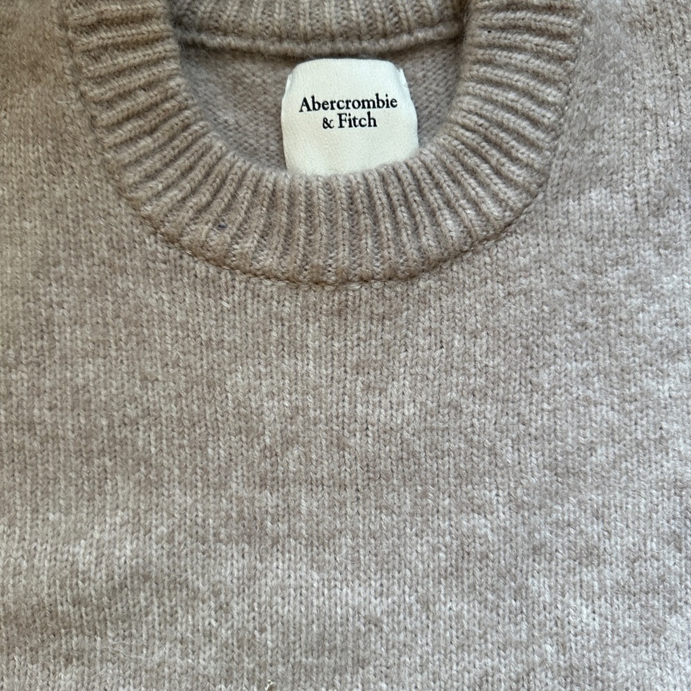 Abercrombie & Fitch Women’s  Tan Sweater